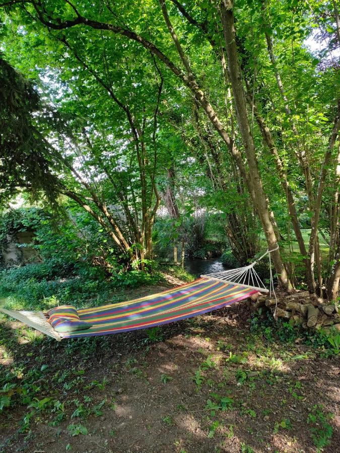 Le Calme A La Source Villa Brechamps Bagian luar foto
